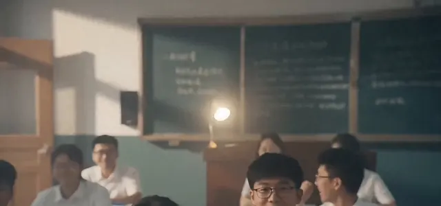 《人生就是一场巨大的事与愿违》成短视频平台现象级文案模板 _ 资讯配图