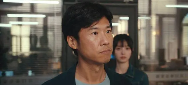《低智商犯罪》毛宏伟成破案关键角色，周荣遭胡建仁设局反噬 _ 资讯配图
